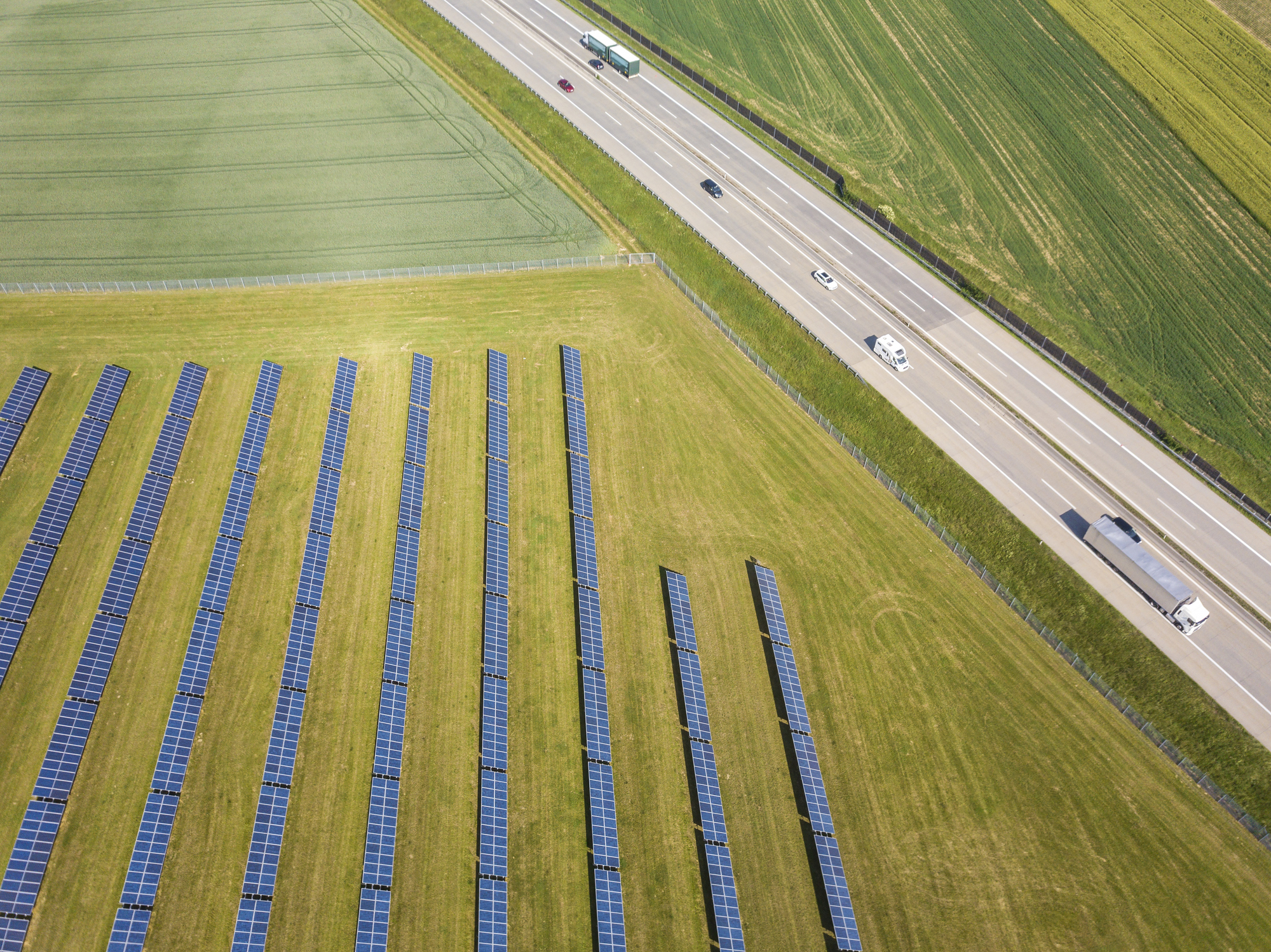 Freiflächen PV nahe Autobahn